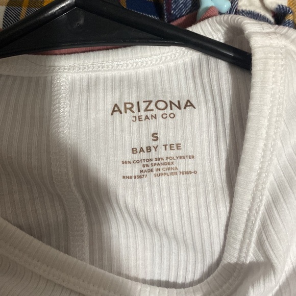 Small baby tee white tee - Picture 2 of 3